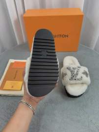 Picture of Louis Vuitton Slippers _SKULVsz34-4631106.5cmmnf1003